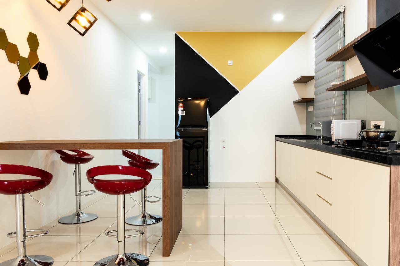 Southwest Island Suite By D Imperio Homestay Bayan Lepas Exteriér fotografie
